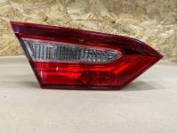 Фонарь в крышку багажника toyota camry 70 xv70 2017-2023 задн. лев.