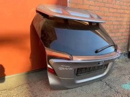 Крышка багажника toyota c-hr  2020-  