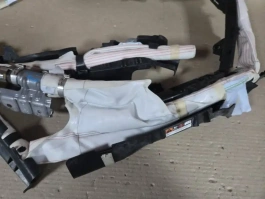 Шторка безопасности toyota corolla e210  2018-  прав.