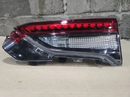 Фонарь в крышку багажника toyota rav4 50 xv50 2018-  прав.