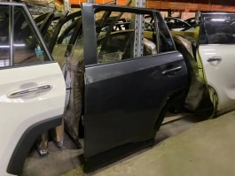 Дверь toyota rav4 50 xa50 2018- задн. лев.