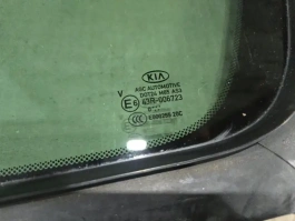 Форточка двери kia sportage ql 2015-2021 задн. лев.