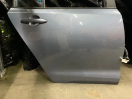 Дверь toyota corolla e210  2020- задн. прав.