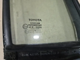 Форточка двери toyota corolla e210  2018- перед. прав.