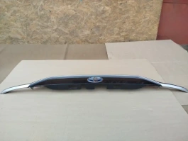 Накладка двери багажника toyota rav4 50 xa50 2018- задн. 