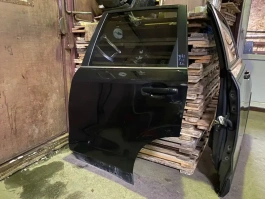 Дверь subaru forester sj  2012-2018 задн. лев.