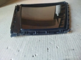 Форточка двери toyota corolla e210  2020- задн. прав.