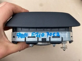 Подушка безопасности в руль toyota corolla e210  2018-  
