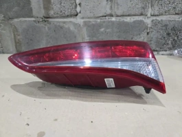 Фонарь в крышку багажника hyundai tucson tl 2015-2018  прав.