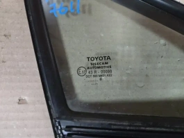 Форточка двери toyota c-hr  2016-2023 перед. прав.