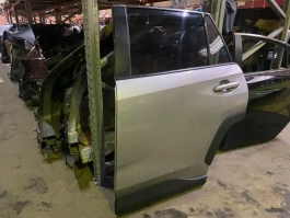 Дверь toyota rav4 50 xa50 2018- задн. лев.