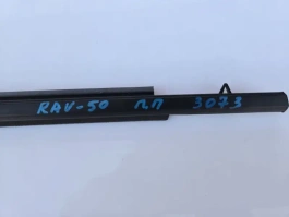 Бархотка двери toyota rav4 50 xa50 2018- перед. прав.