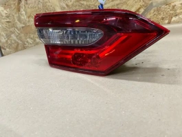 Фонарь в крышку багажника toyota camry 70 xv70 2017-2023 задн. лев.